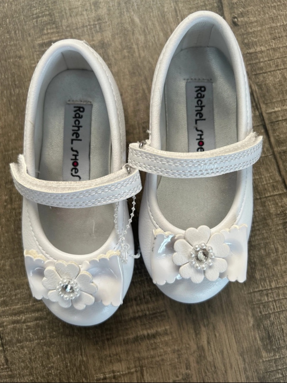 Rachel Shoes White Girls' Mary Jane Dress Shoes with Flower Accent